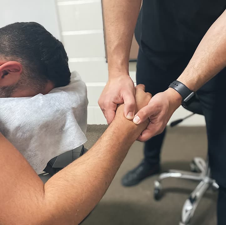 Joint mobilisation treatment at Dynamic Therapy